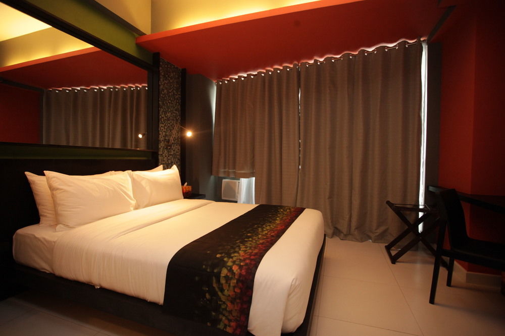 Kl Serviced Residences Managed By Hii Manille Extérieur photo